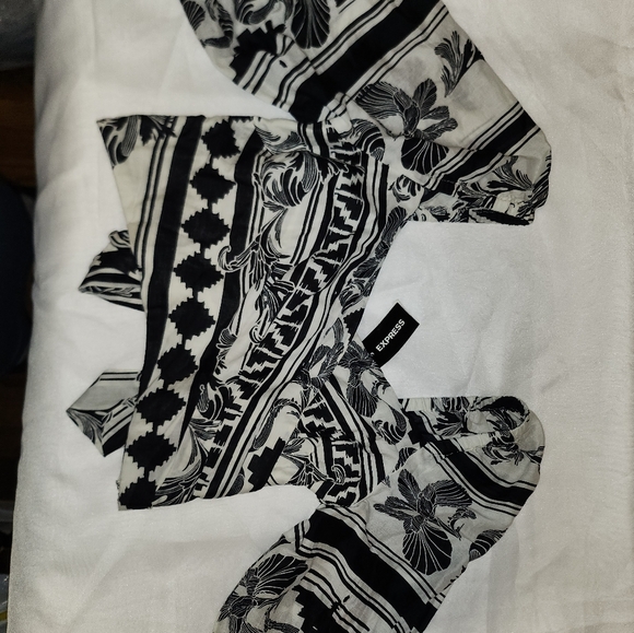 Blause  black and white Express - Picture 1 of 9